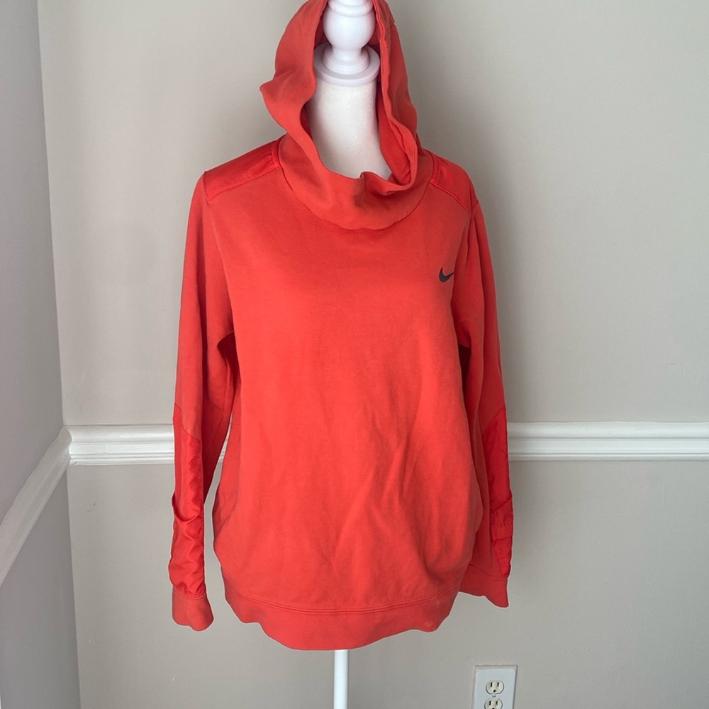 Woman nike sweatshirt